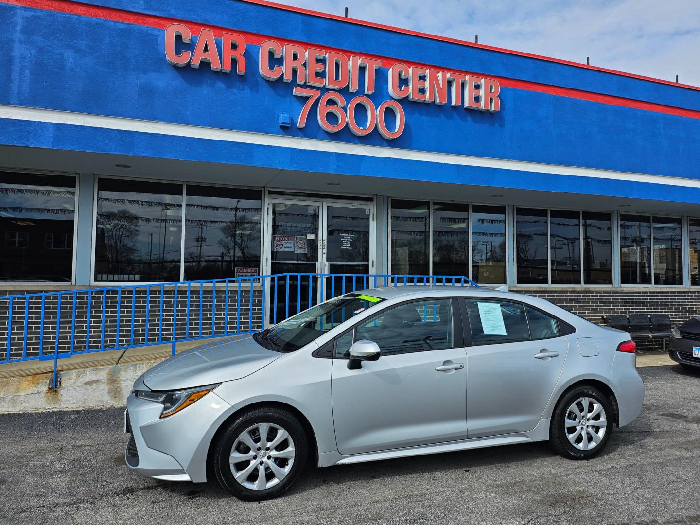 2020 SILVER Toyota Corolla LE (5YFEPRAE8LP) with an 1.8L L4 DOHC 16V engine, CVT transmission, located at 7600 S Western Ave., Chicago, IL, 60620, (773) 918-3980, 0.000000, 0.000000 - Photo#1